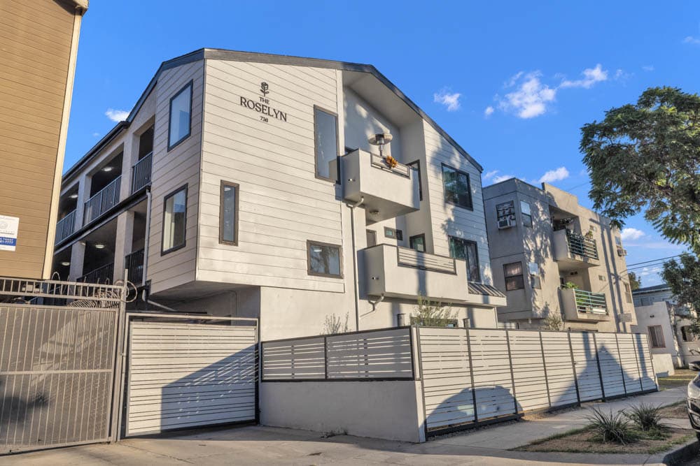 736 Rose Ave Apartments - Image 1