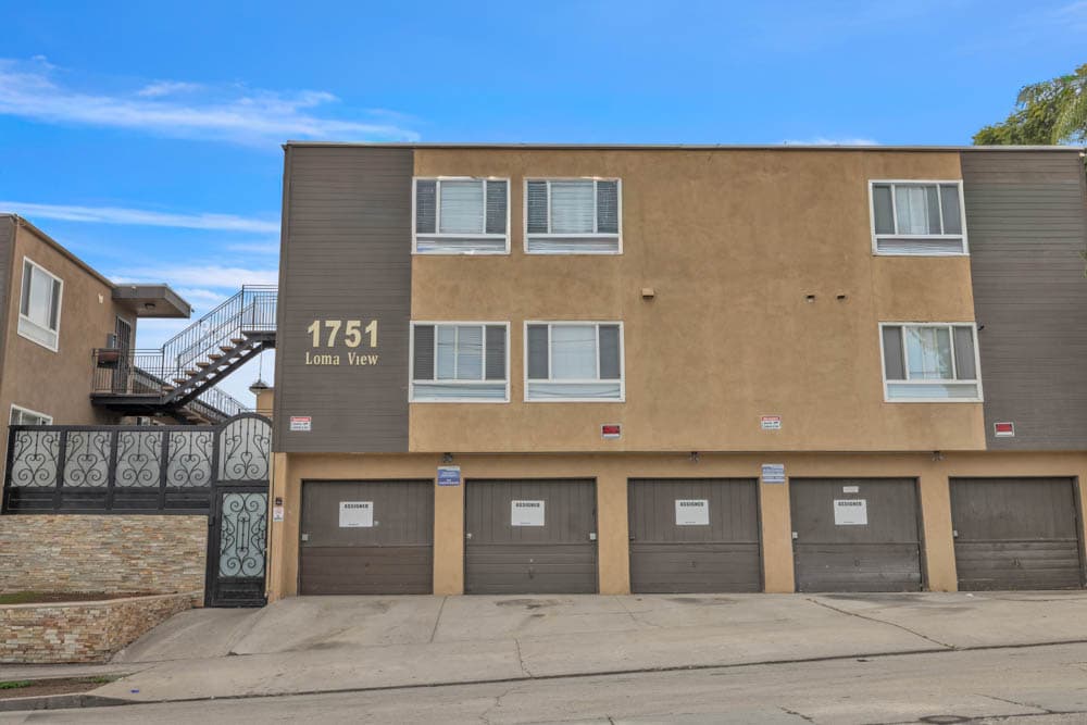 Loma View Apartments - Image 1
