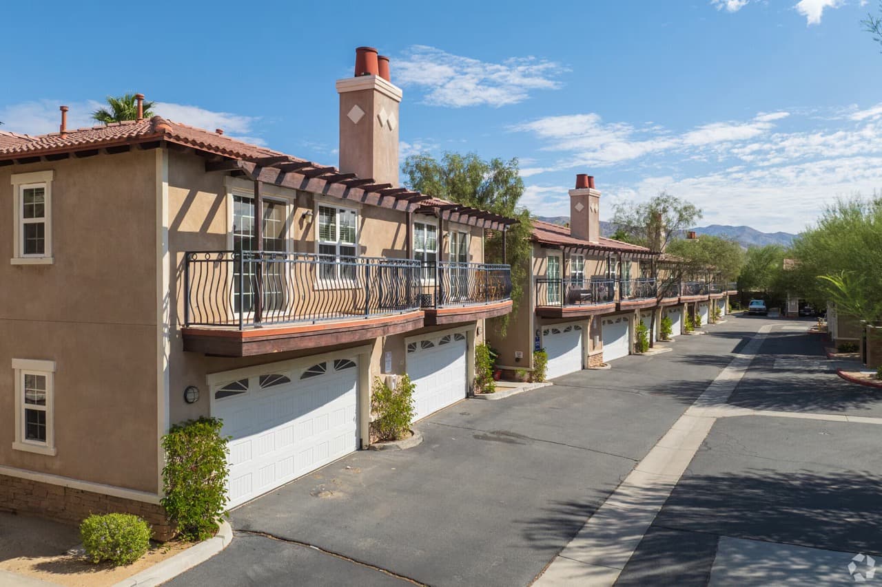 Willow Crest Townhomes - Image 1